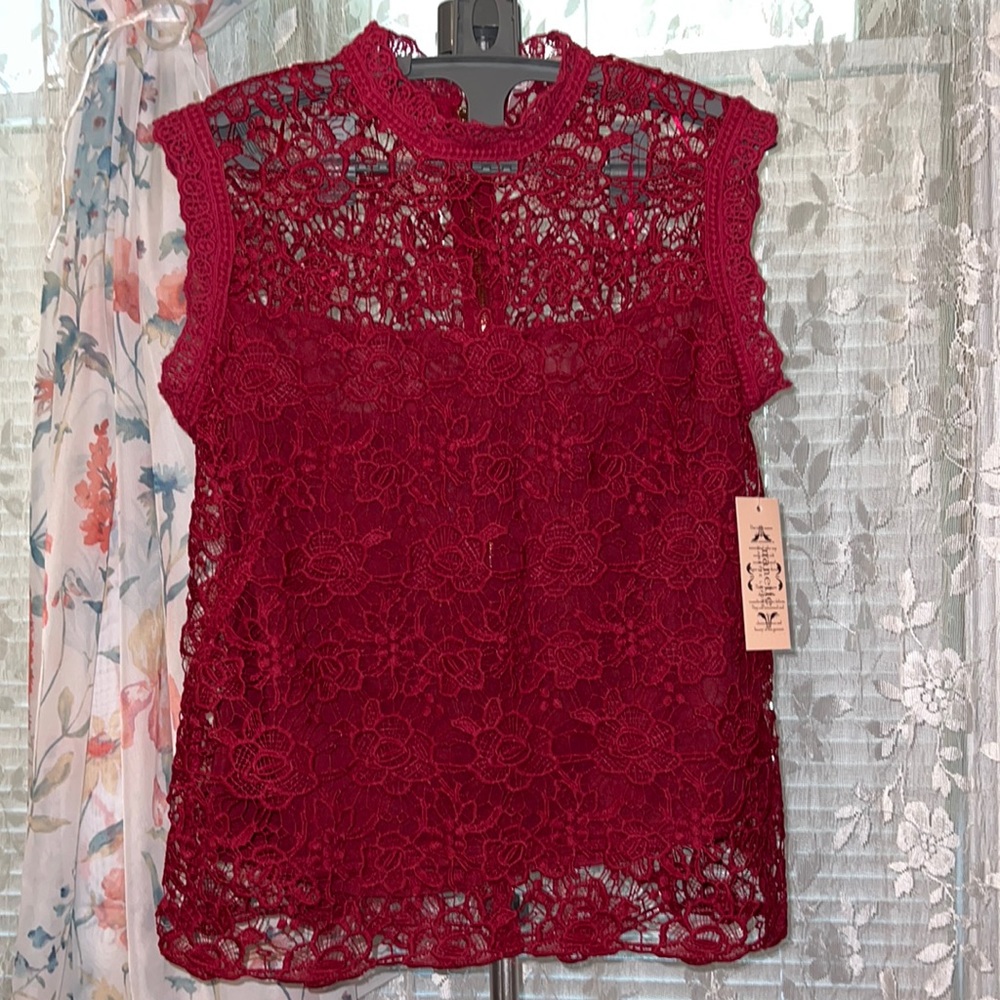 Lace Blouse- sleeveless